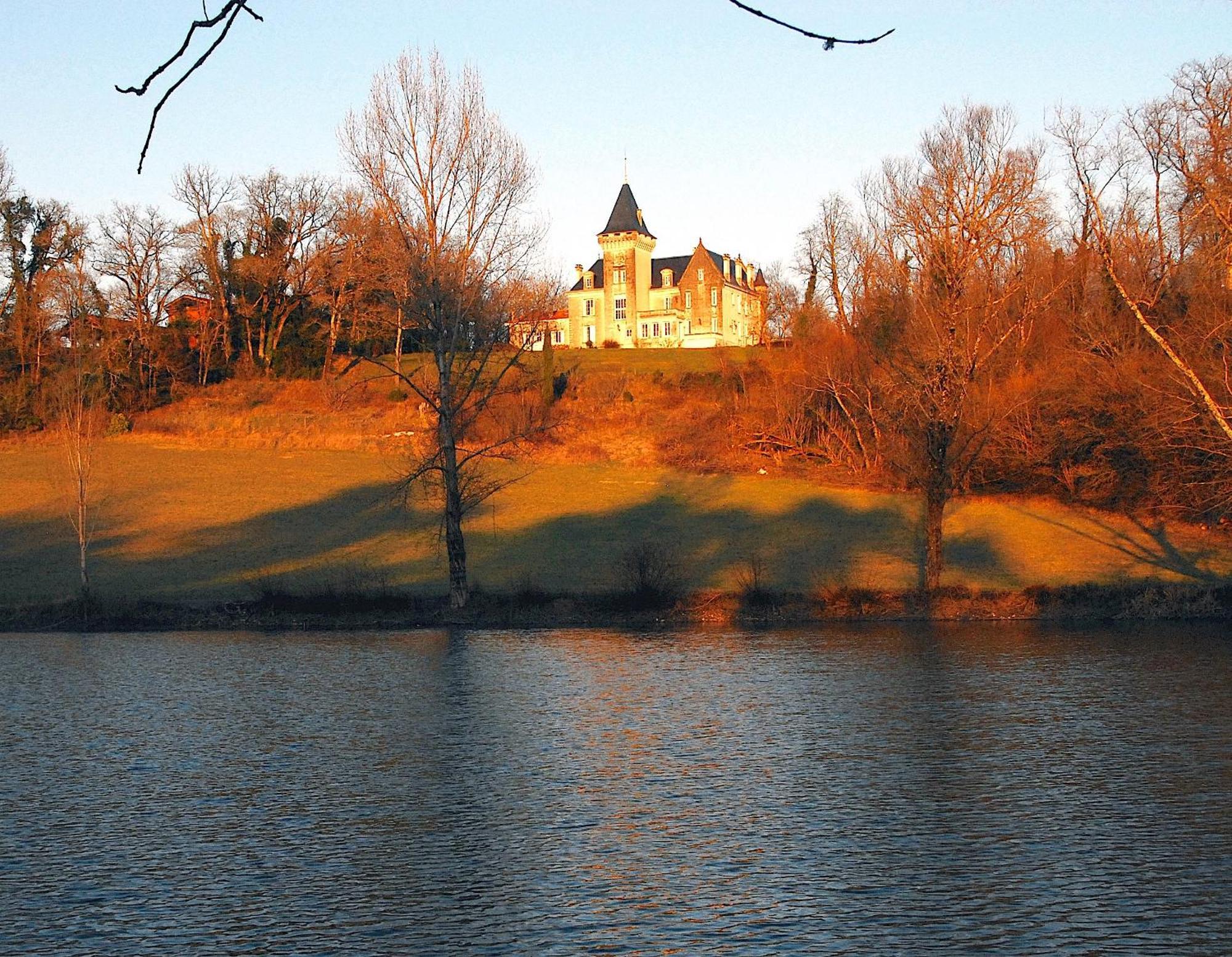 Chateau De Bellevue B&B Et Appartements Avec Piscine Saisonal Chauffee Et Chambres Partout Climatisees Saint-Avit  Екстериор снимка