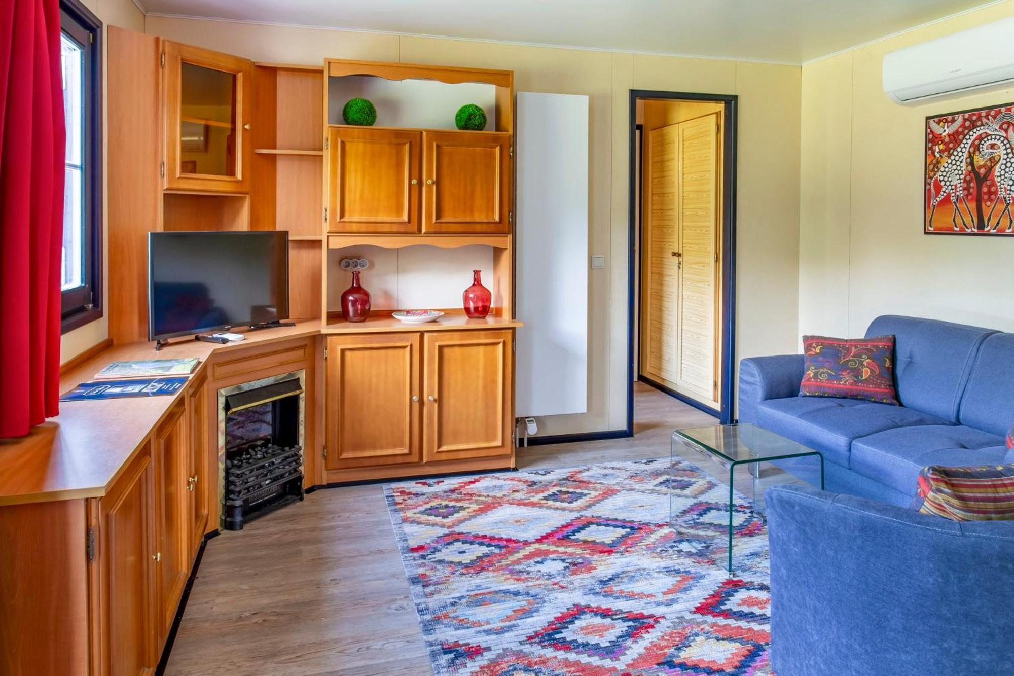 Chateau De Bellevue B&B Et Appartements Avec Piscine Saisonal Chauffee Et Chambres Partout Climatisees Saint-Avit  Стая снимка