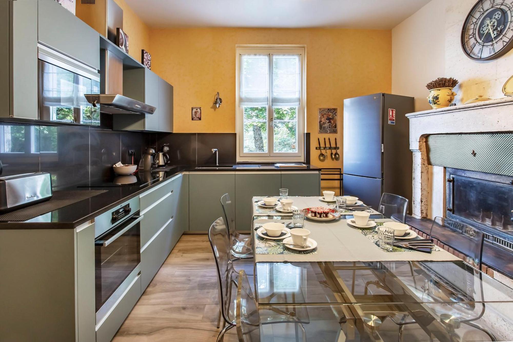 Chateau De Bellevue B&B Et Appartements Avec Piscine Saisonal Chauffee Et Chambres Partout Climatisees Saint-Avit  Стая снимка